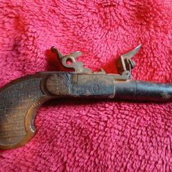 Petit pistolet &agrave; silex XVIII &egrave;me