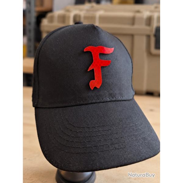 Casquette noire r�glable avec patch Forward FOG Group - neuve