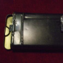 Bo&icirc;te de n&eacute;cessaire de nettoyage pour Mauser K98 K .noire . ( collection ) .