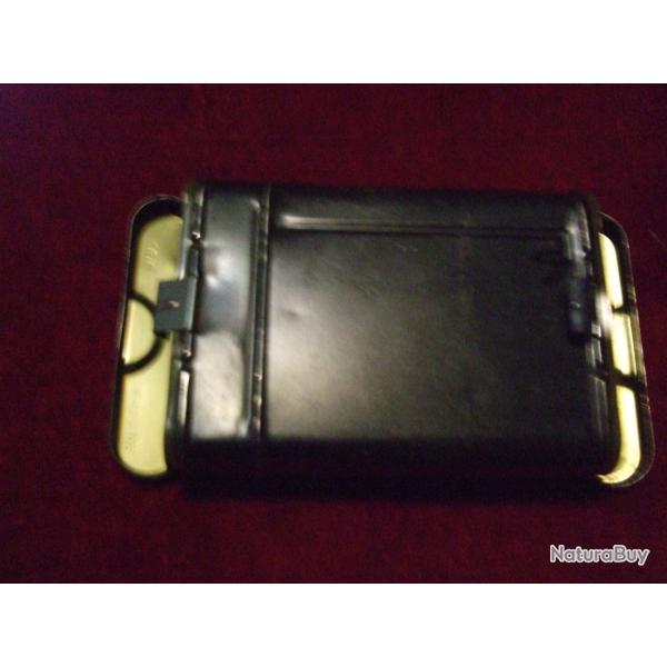 Bo�te de n�cessaire de nettoyage pour Mauser K98 K .noire . ( collection ) .