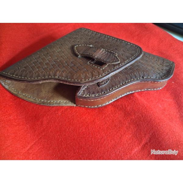 ETUI PISTOLET EN CUIR ARTISANAL