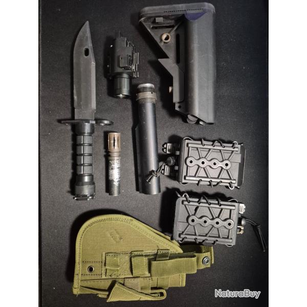 Lot de divers accessoires Airsoft