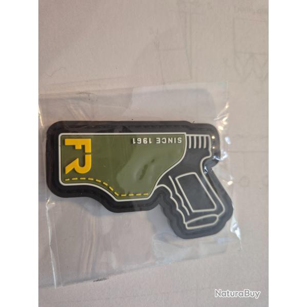ECUSSON  EN PVC  DE LA MARQUE DE HOLSTER "FR"