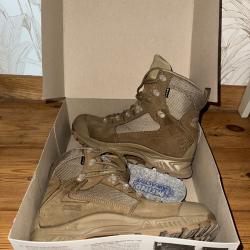 Chaussures randonn&eacute;e 43