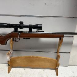 Carabine &agrave; verrou Anschutz cal.22lr bois can.54cm + lunette 4x32