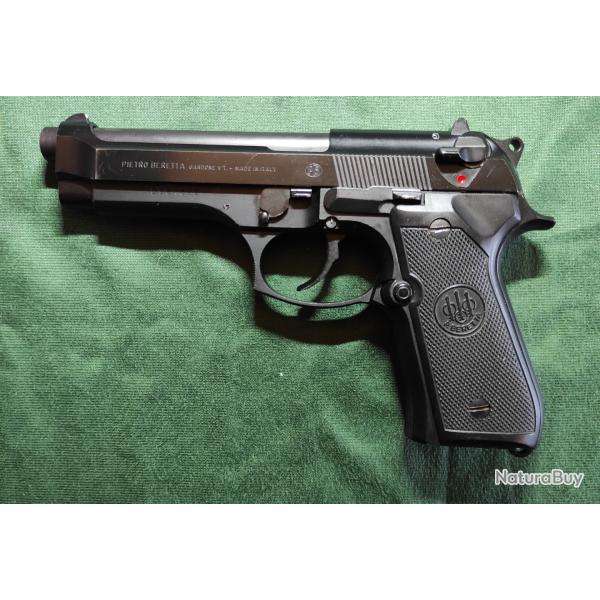 pistolet beretta 92 FS avec chargeur, mallette et holster