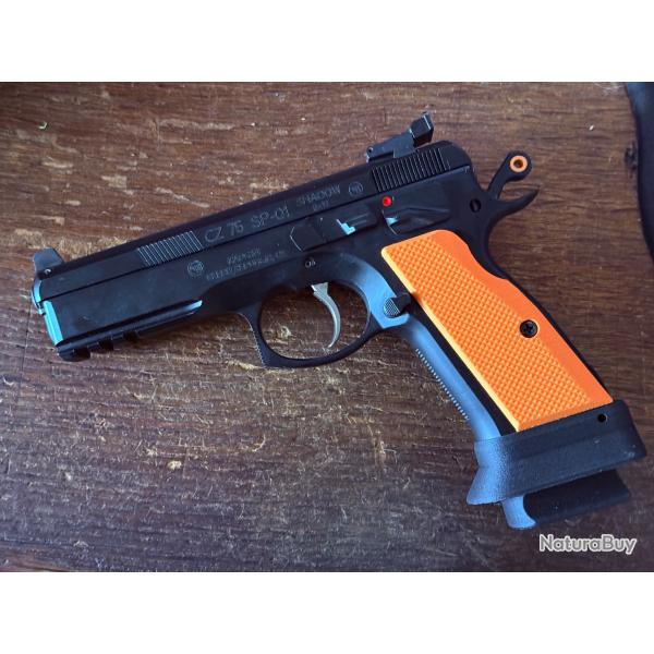 CZ75 SP01 : Kit Magwell (Magwell, 2 plaquettes oranges courtes et talon de chargeur) M3D