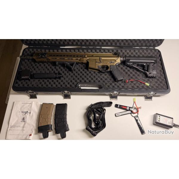 VFC Avalon M4 AEG Full M�tal - Gold - Pack complet + batteries + mallette