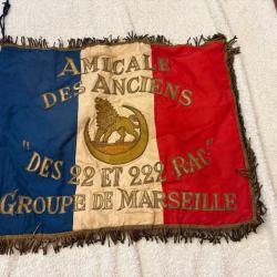 Drapeau des anciens des 22 et 222 R.A.C. groupe de Marseille