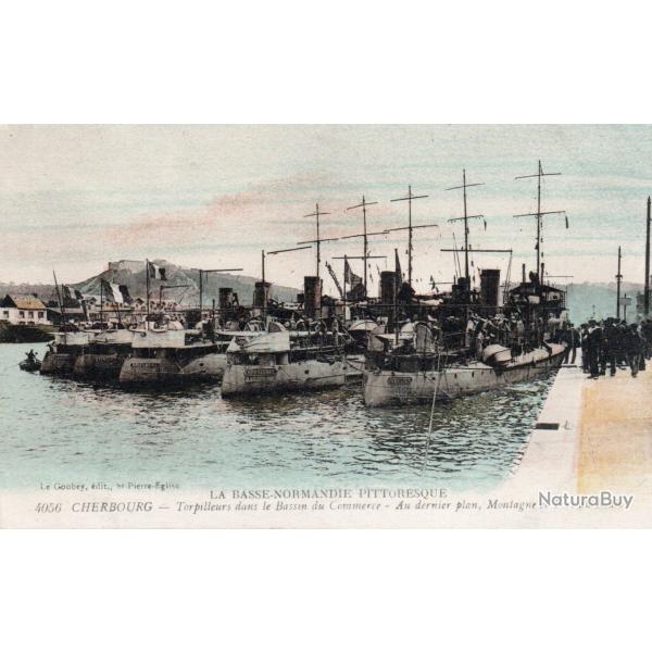 Carte postale ancienne Cherbourg Bassin du Commerce Torpilleurs - N�8882