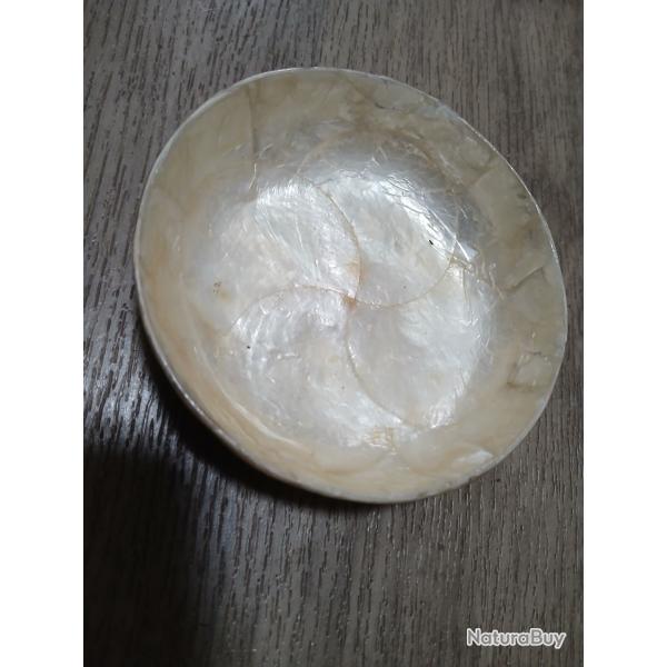 R�cipient en ivoire