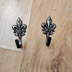 2 supports d'&eacute;p&eacute;e fleur de lys petite taille
