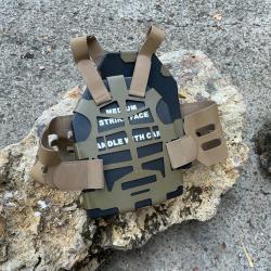 Gilet avec plaque factice