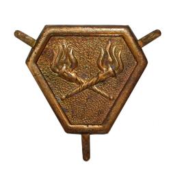 Insigne g&eacute;n&eacute;ral du Corps Exp&eacute;ditionnaire fran&ccedil;ais en Italie Service des essences 1943-1944