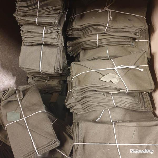 Lot trousses � couture vide FR Par 50