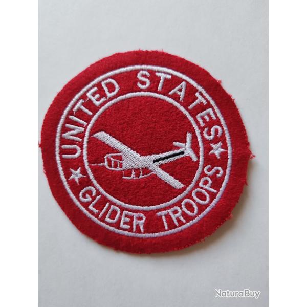 INSIGNE EN TISSU SUR FEUTRE DES GLIDER TROOPS DE L U.S. ARMY MOD�LE ARTILLERIE