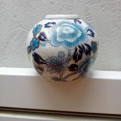 vase boule en porcelaine de chine XIX&egrave;me &eacute;maill&eacute; diam&egrave;tre 11 cm hauteur 10 cm
