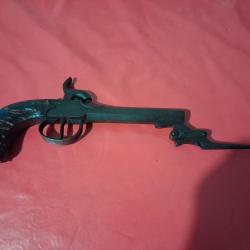 PISTOLET DE COFFRE A BAYONETTE  RETRACTABLE