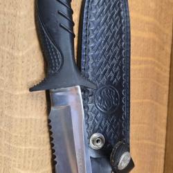 Poignard model 980 USA Smith et wesson