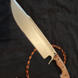 Couteau predator imposant et RARE  wtg , en &eacute;tat neuf