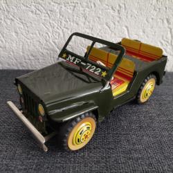 Jeep militaire vintage Tin Toy &agrave; friction