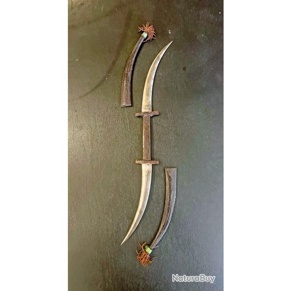 Grand couteau traditionnel ancien de type Haladie, vers 1940, d'origine �rythr�enne ou soudanaise.