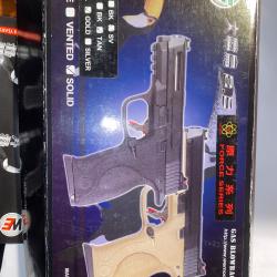 Pistolet &agrave; bille &agrave; gaz avec une bouteille de gaz et un sac de billes