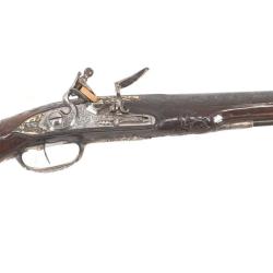 LUXUEUX PISTOLET D'OFFICIER &Agrave; SILEX LABORDE &Agrave; PARIS EN 1735 - FRANCE XVIII&egrave; R&Egrave;GNE DE LOUIS XV Cat&eacute;go