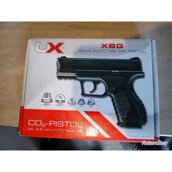 Pistolet semi automatique � plombs