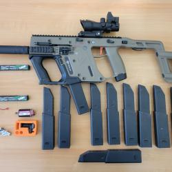 R&eacute;plique Airsoft AEG Kriss Vector et accessoires - 1� sans prix de r&eacute;serve !!