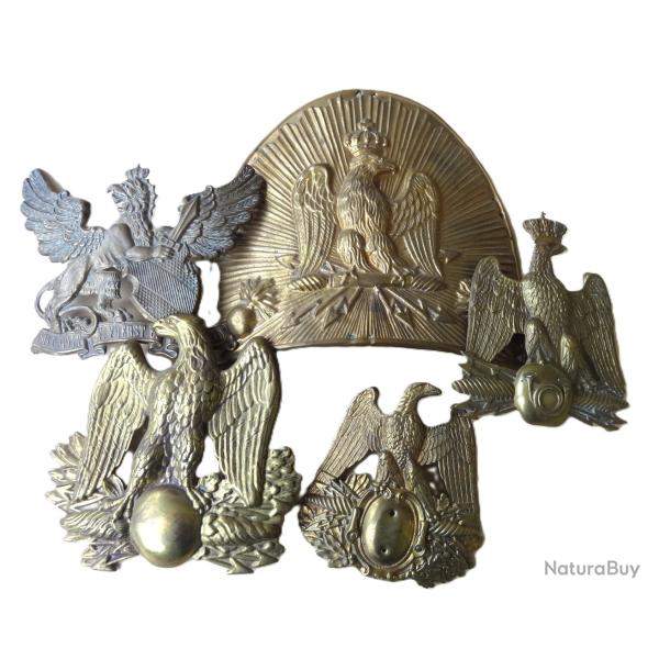 Plaques de coiffures militaires