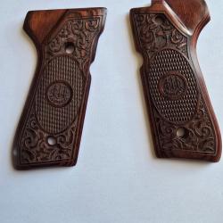 Vend: Plaquette poign&eacute;e Beretta 92