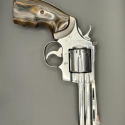 Colt Python .357 Magnum 4" nickel - 1984 - 1&egrave;re main - tr&egrave;s peu tir&eacute; - &eacute;tui Colt d'origine