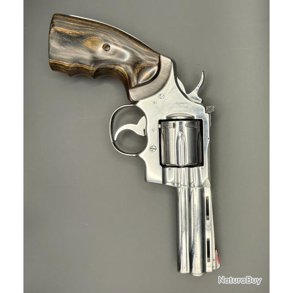 Colt Python .357 Magnum 4" nickel - 1984 - 1�re main - tr�s peu tir� - �tui Colt d'origine