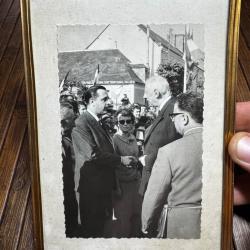Photo d'&eacute;poque originale : G&eacute;n&eacute;ral de Gaulle & jeune &Eacute;douard Balladur (Ann&eacute;es 60)