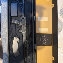 Airsoft Tokyo Marui AKX neuf jamais utilis&eacute;