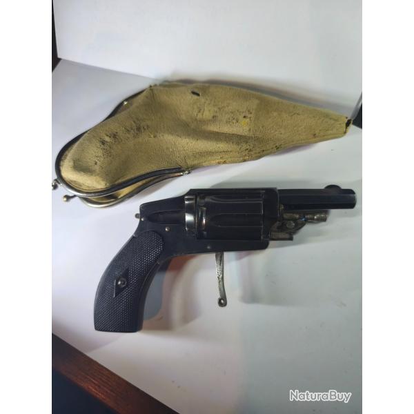 Superbe revolver type v�lo dog hammerless cal 6 mm-Li�ge �tat exceptionnel proche du neuf