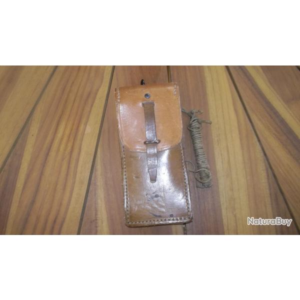 trousse d'entretien cuir et lavoir a ficelle mas 36 lebel/berthier