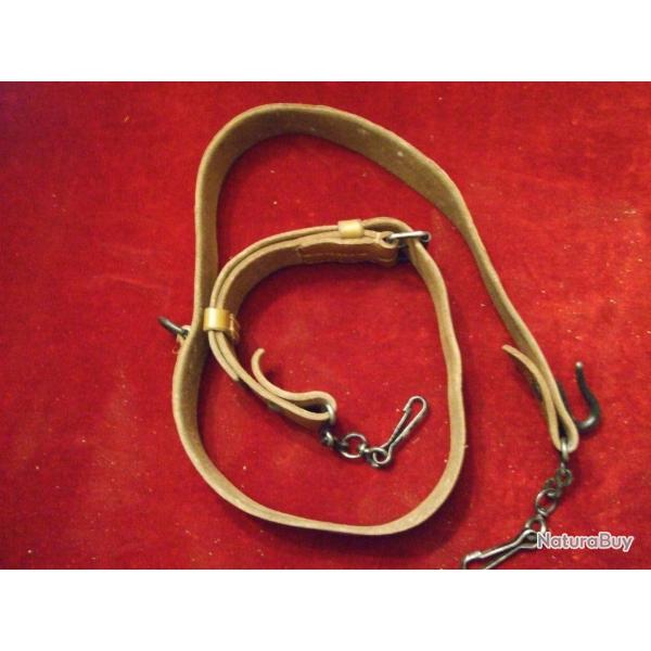 Bretelle cuir pour FM 24/29 Fran�ais . ( collection ) .