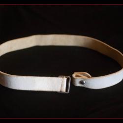 Bretelle en cuir blanc pour armes militaires LEBEL ou Mas 36 et la suite Lot N 2 . ( collection .
