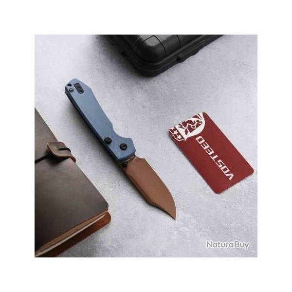 Couteau Vosteed Raccoon Top Liner Lock Lame Acier 14C28N Copper Dune Manche Blue G10 IKBS VOSA2909