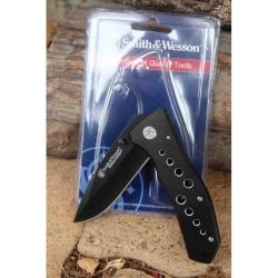 Couteau Smith&Wesson Extreme Ops Lame Acier Inox Manche Alu Noir Linerlock Clip SWA10CP