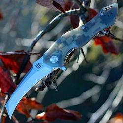 Couteau Artisan Eagle Camo Lame Acier D2 Manche G-10 Linerlock Clip ATZ1816PCGF