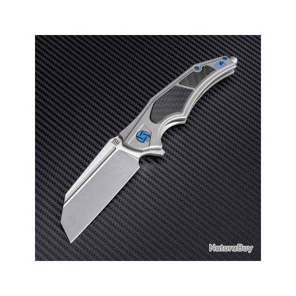 Couteau Artisan Apache Lame Acier M390 Manche Gray Titane/Fibre de Carbone ATZ1813GGYM