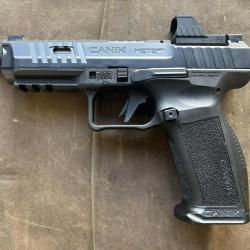 PISTOLET CANIK SFT 9 MM + POINT ROUGE MECANIK