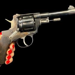 REVOLVER NAGANT MOD&Egrave;LE 1887 PIPER.  9 COUPS  calibre 7,62 nagant