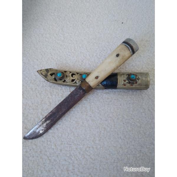 Couteau, Tibet, ancien