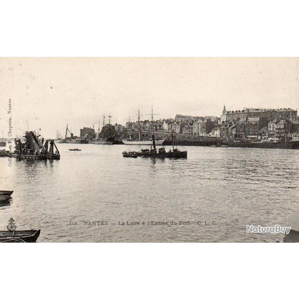 Carte postale ancienne - Nantes, La Loire � l'Entr�e du Port -N�8930