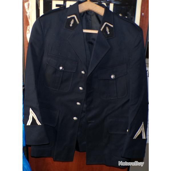 VESTE  DE LA GENDARMERIE NATIONALE DE L'ARMEE FRANCAISE�, OBSOLETE POUR COLLECTION , TAILLE VESTE 38