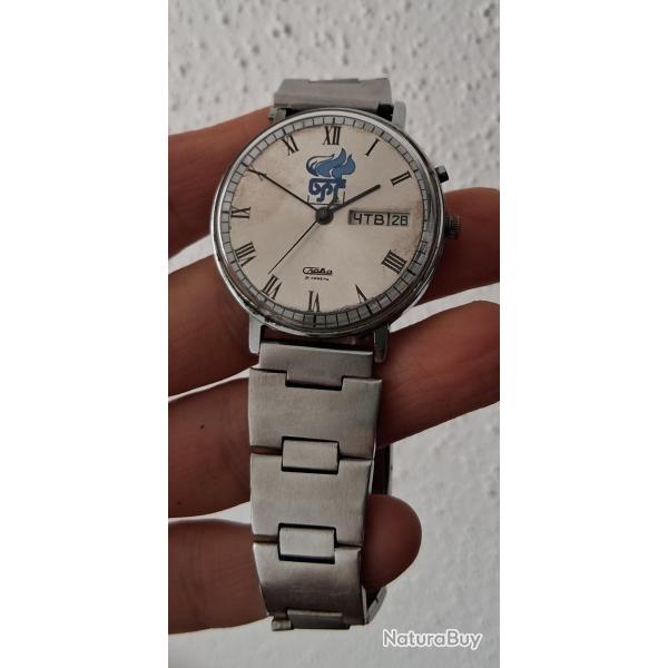 SLAVA BELLE MONTRE MONTRE M�CANIQUE 21 RUBIS JOUR ET DATE URSS CCCP 1970s